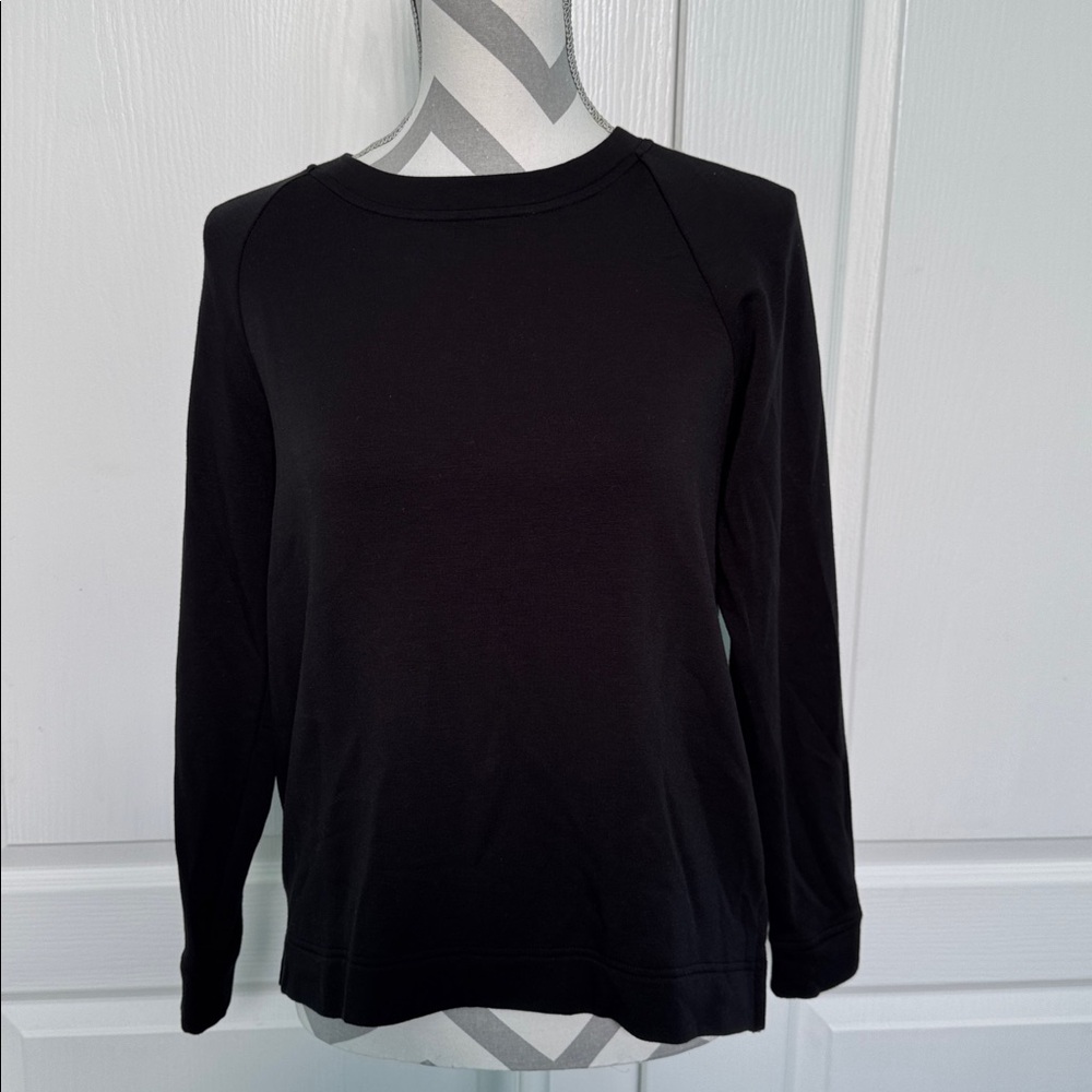 Lou & Grey Black Women's signature soft top